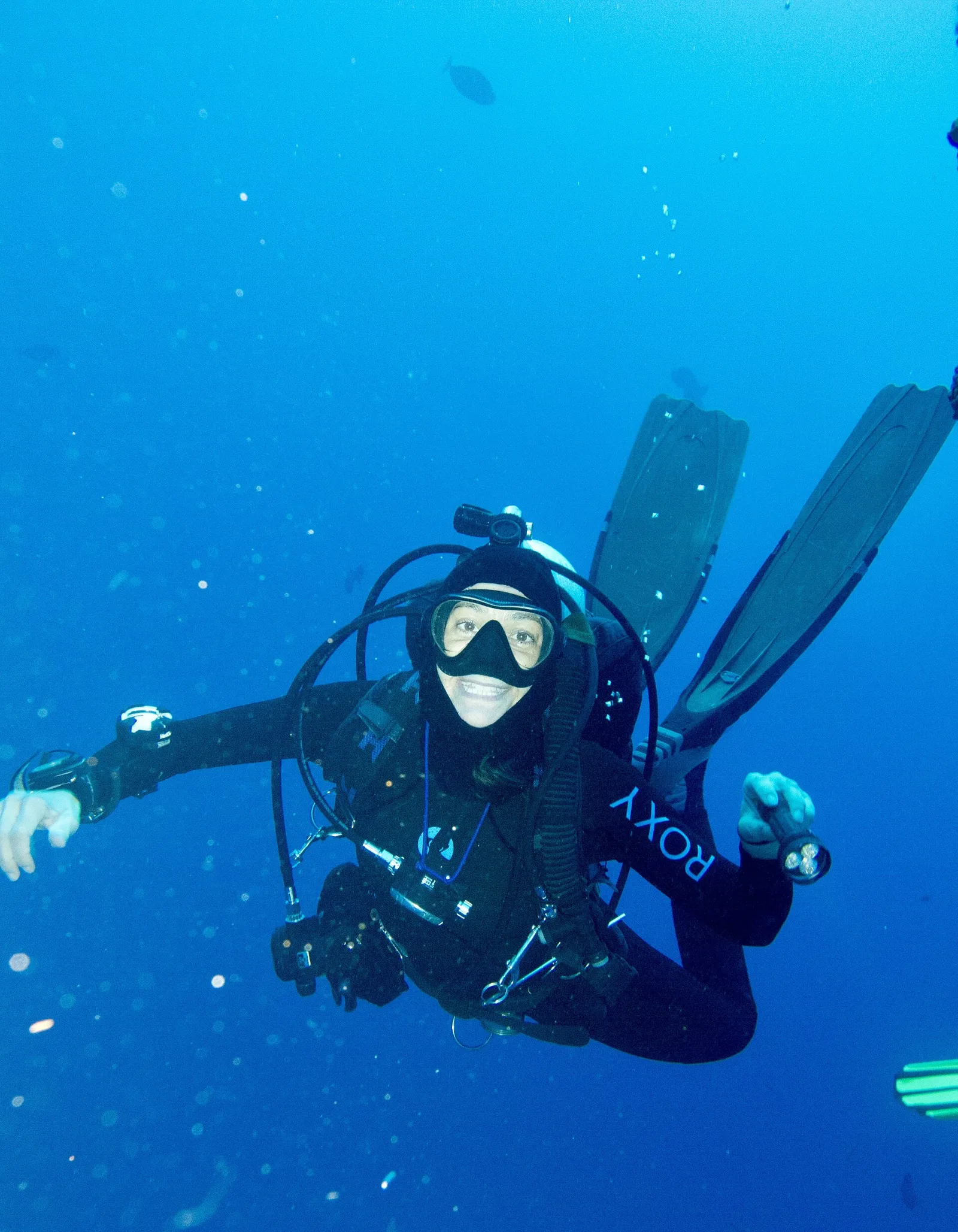 Equipo de buceo con calce femenino: guía práctica